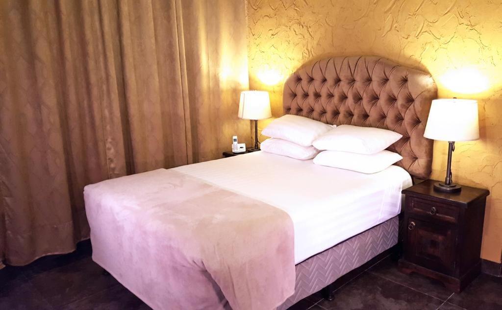 Antigua Inn Hotel Ville de Guatemala Extérieur photo