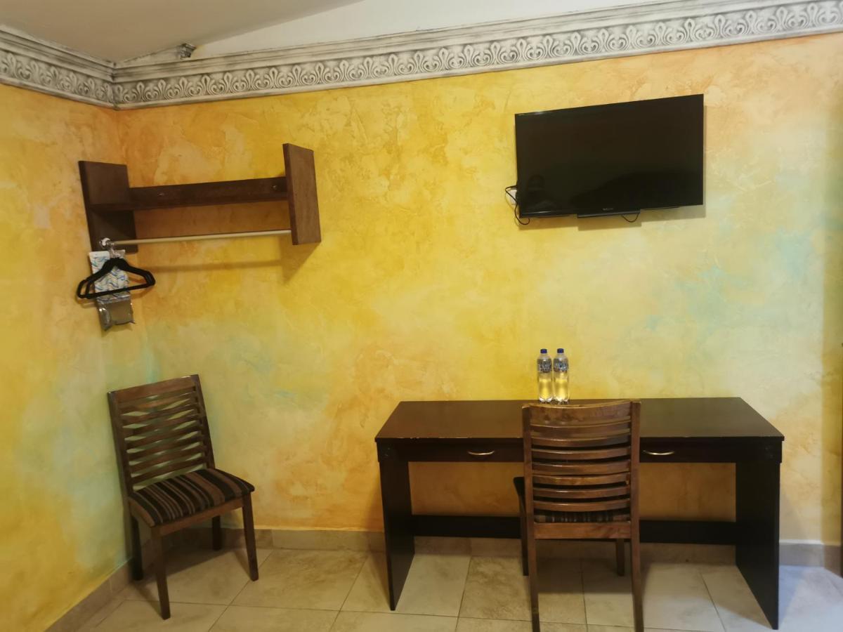 Antigua Inn Hotel Ville de Guatemala Extérieur photo