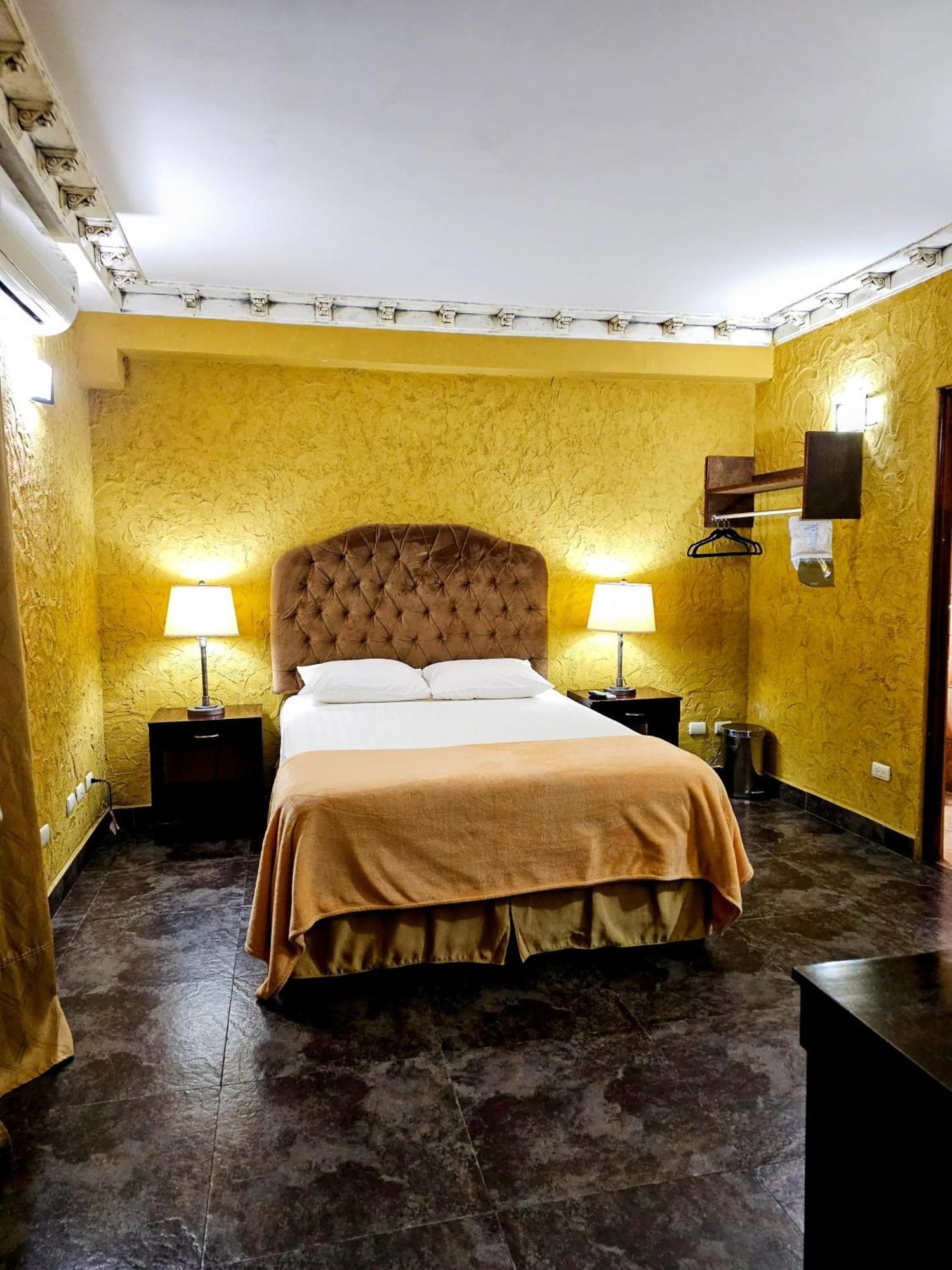Antigua Inn Hotel Ville de Guatemala Extérieur photo
