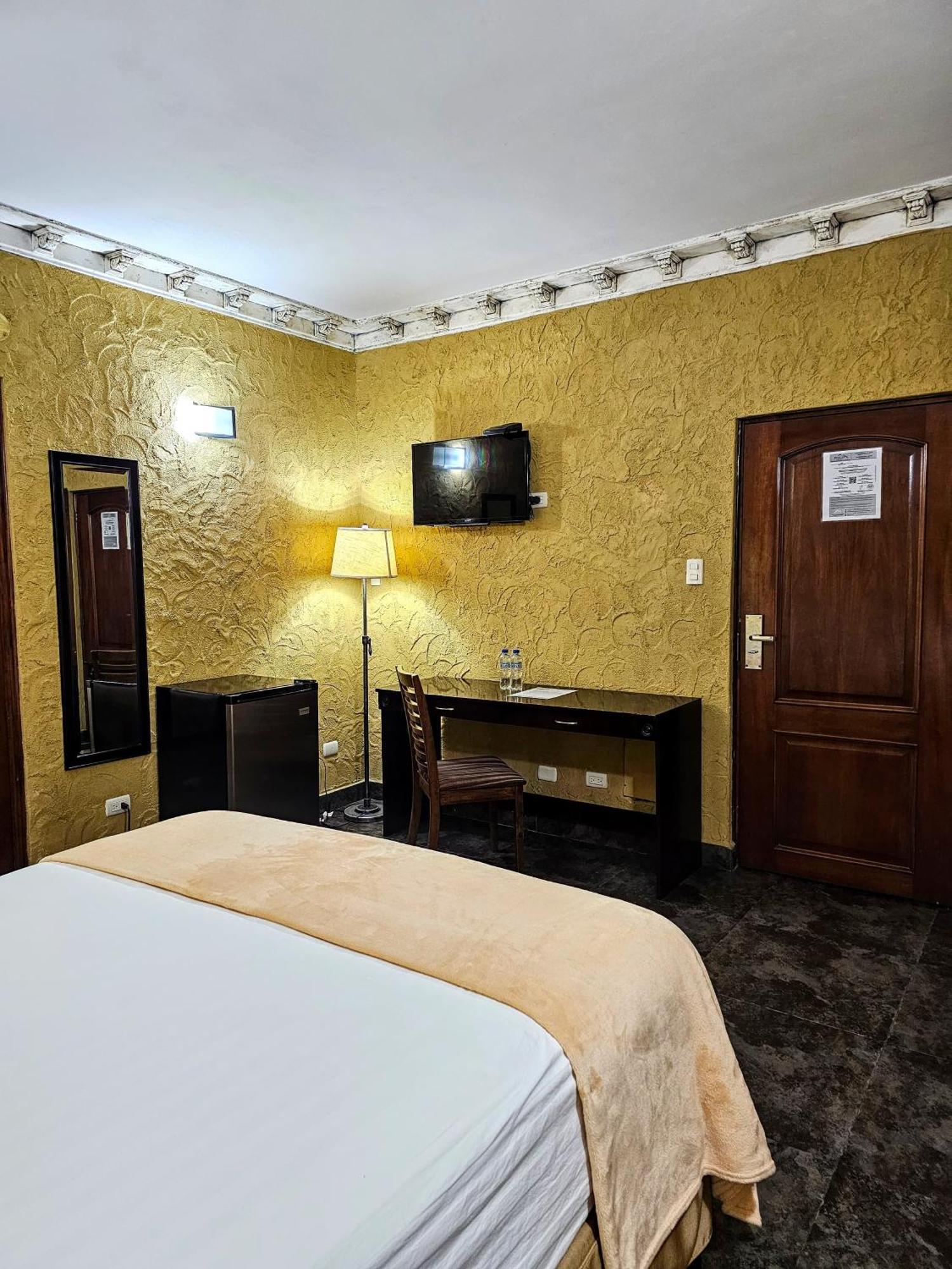 Antigua Inn Hotel Ville de Guatemala Extérieur photo
