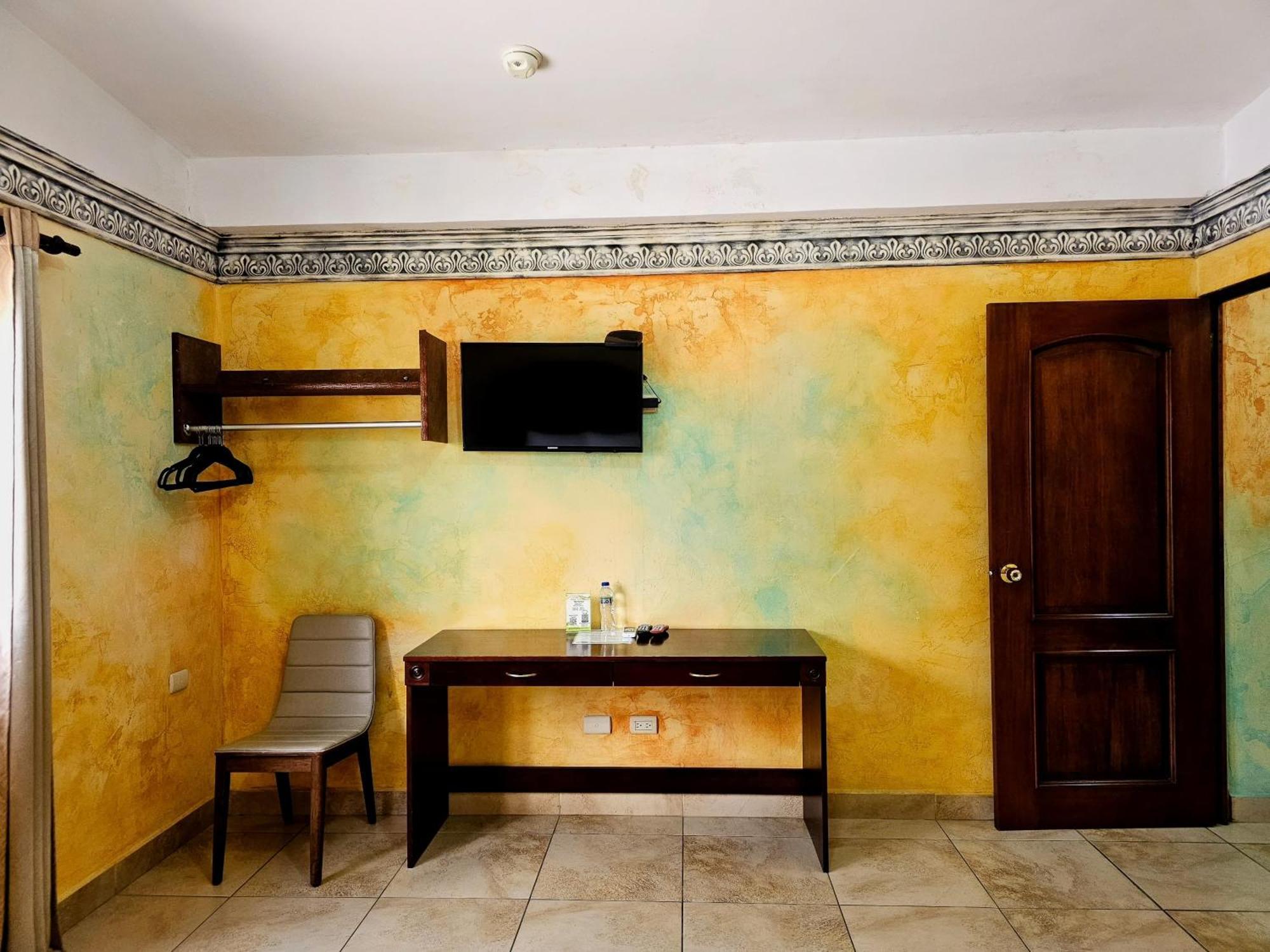 Antigua Inn Hotel Ville de Guatemala Extérieur photo