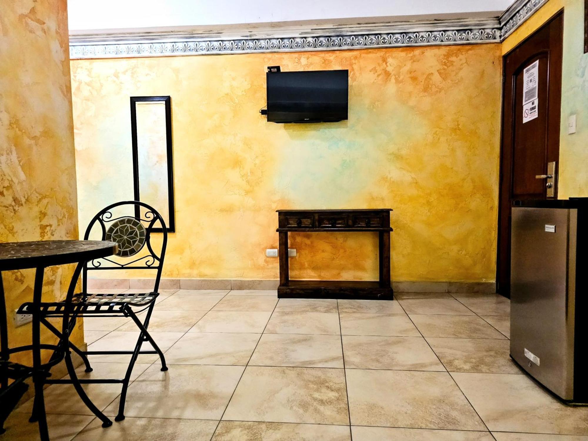 Antigua Inn Hotel Ville de Guatemala Extérieur photo