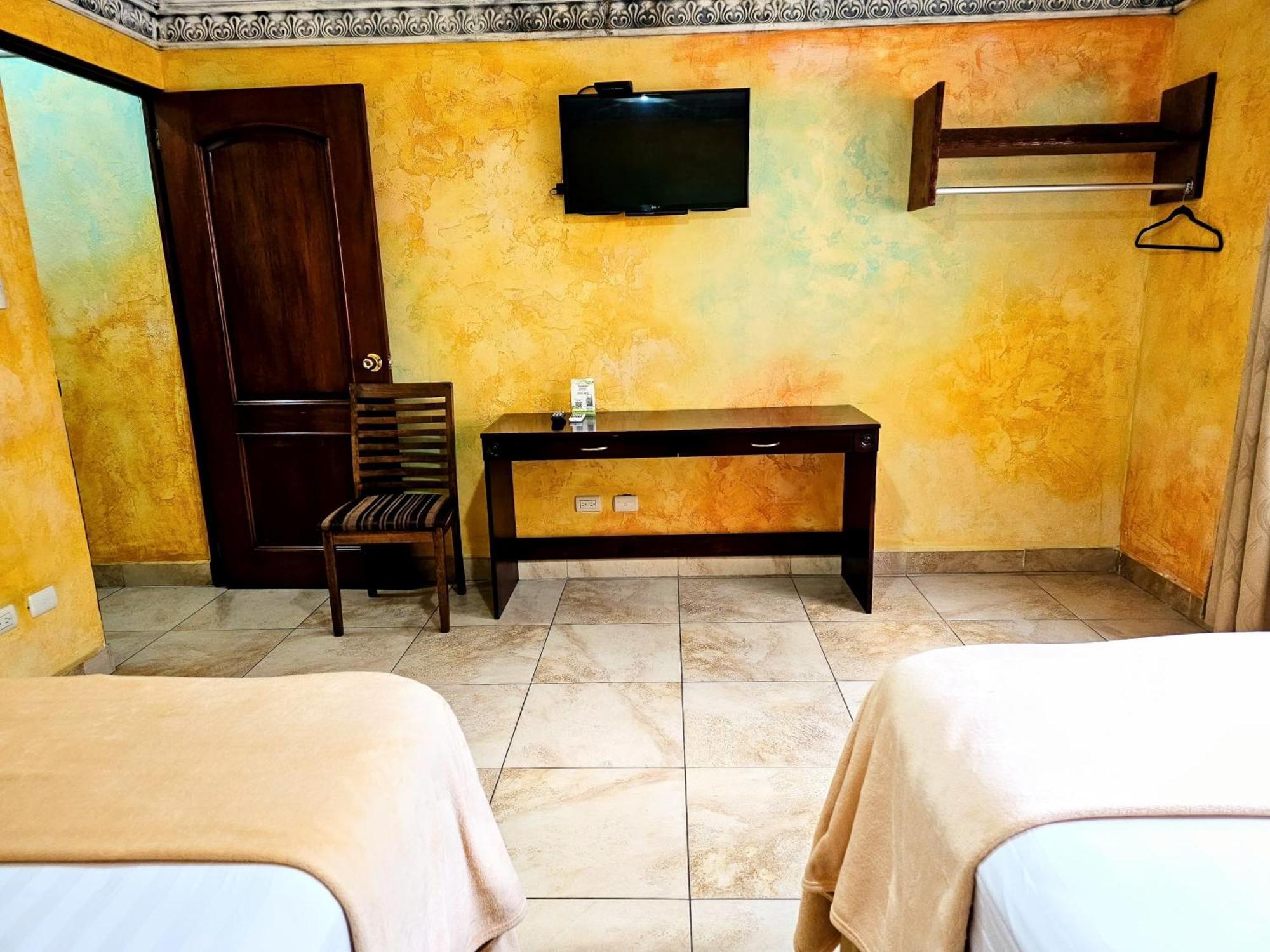 Antigua Inn Hotel Ville de Guatemala Extérieur photo