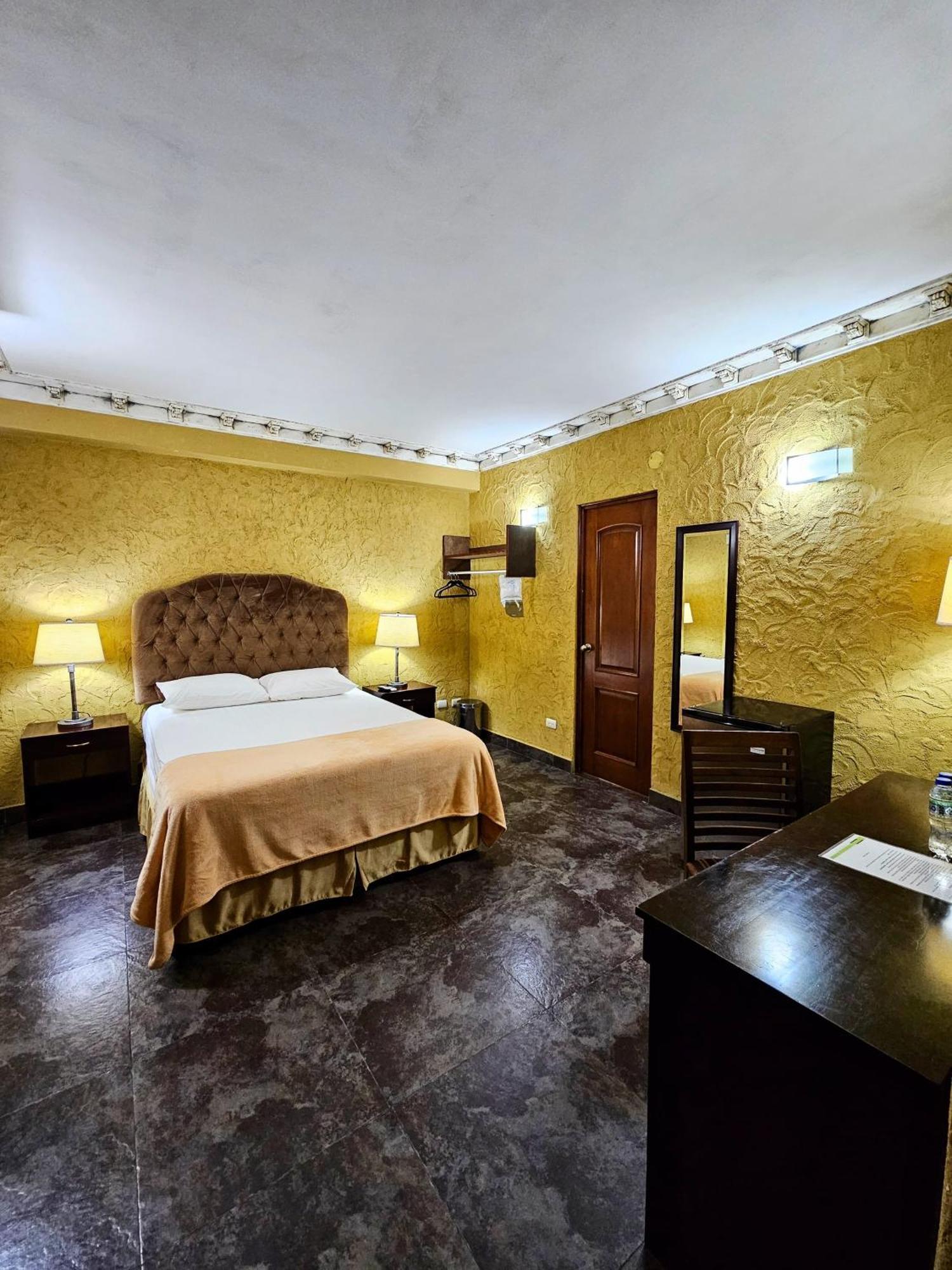 Antigua Inn Hotel Ville de Guatemala Extérieur photo