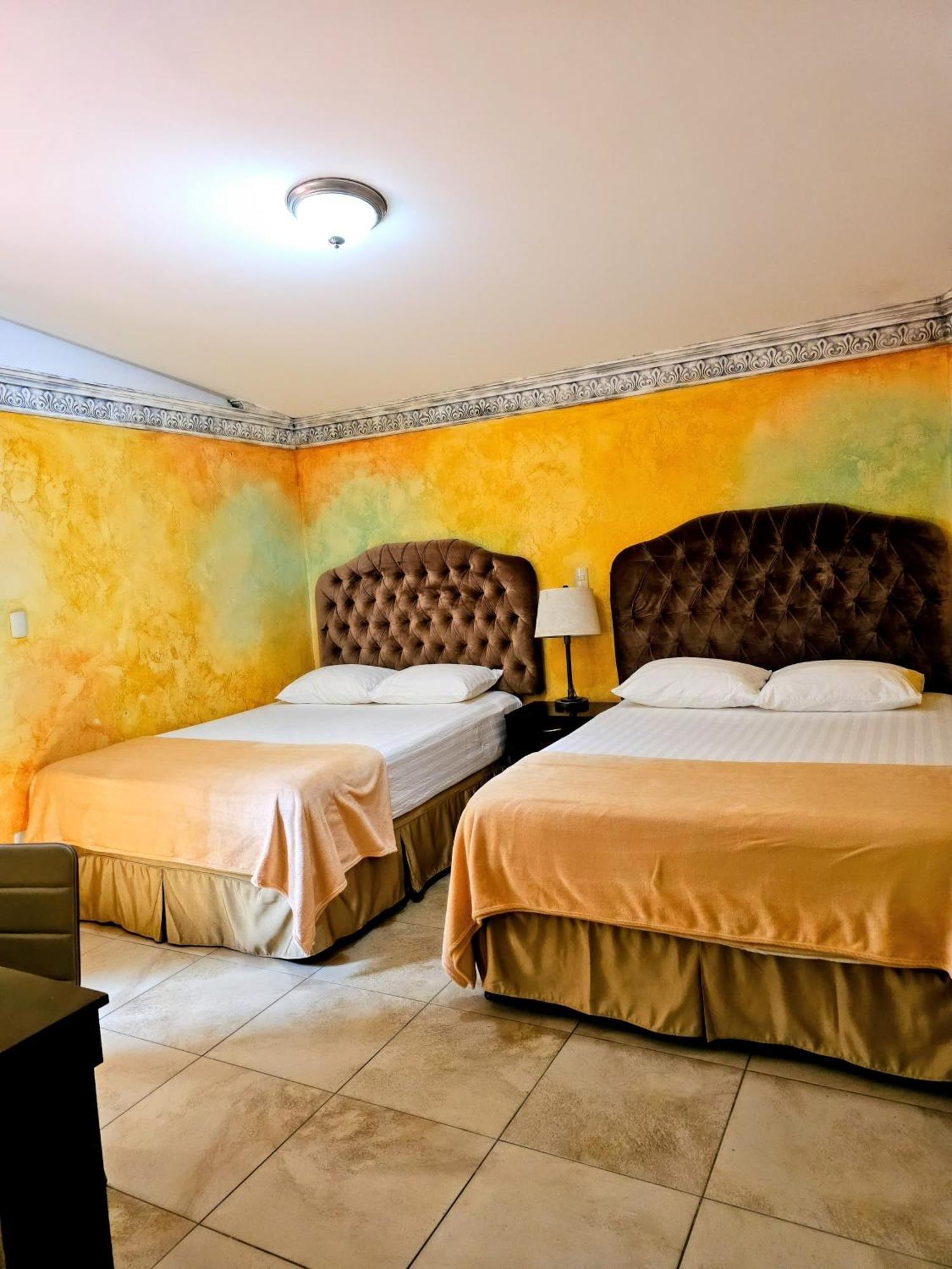 Antigua Inn Hotel Ville de Guatemala Extérieur photo